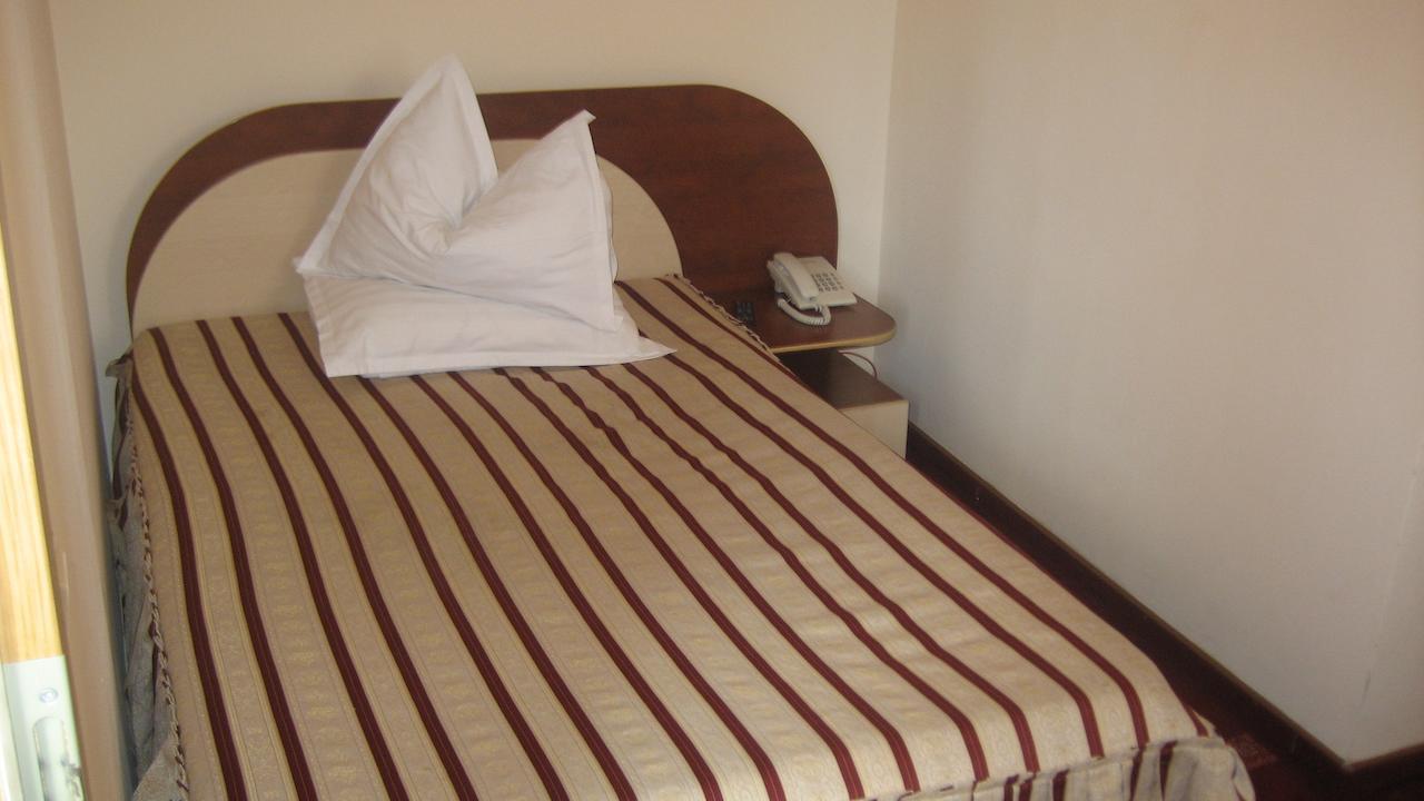 Hotel Palace ทาร์กู จิอู ห้อง รูปภาพ